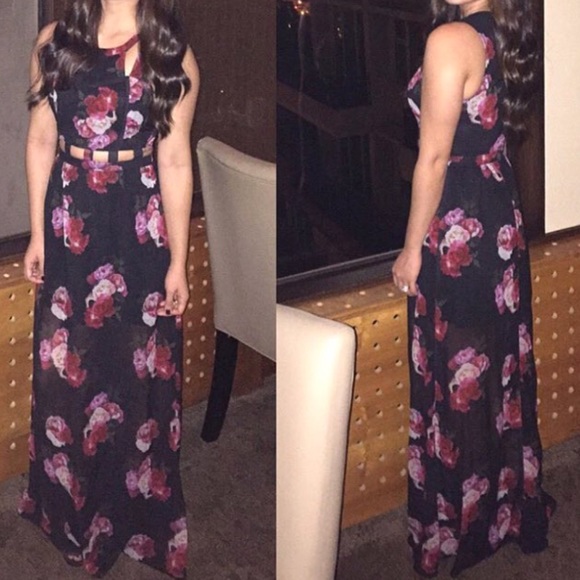 Divided Dresses & Skirts - Chiffon floral maxi dress.